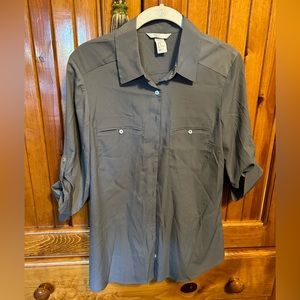 H&M Gray long sleeve women’s shirt.